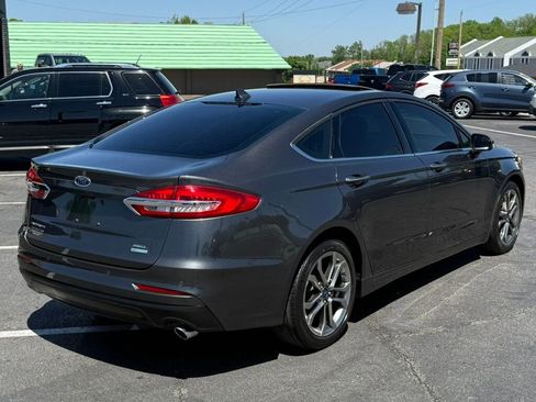 Used 2020 Ford Fusion SEL FWD image 16