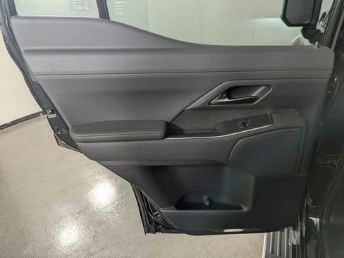 Used 2024 Lexus GX 550 w/ Accessory Package (Z1) image 21