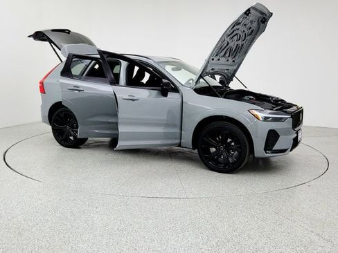 New 2026 Volvo XC60 B5 Ultra w/ Climate Package image 10