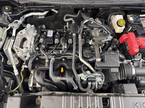 Used 2025 Nissan Kicks S image 17