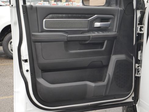 Used 2019 RAM 2500 Big Horn image 37