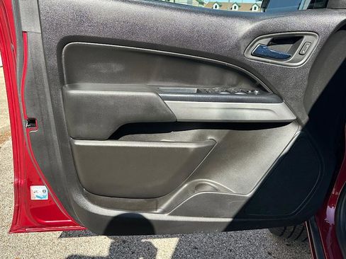 Used 2019 Chevrolet Colorado LT w/ LT Convenience Package AWD/4WD image 13