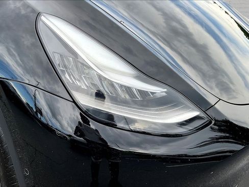 Used 2021 Tesla Model Y 2WD image 29