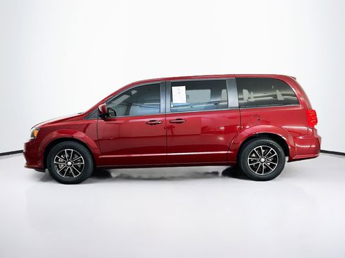 Used 2019 Dodge Grand Caravan GT image 4