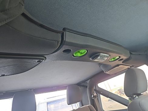 Used 2018 Jeep Wrangler Sport image 83