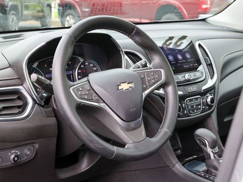 Used 2023 Chevrolet Equinox Premier FWD image 33