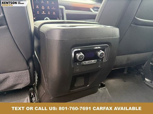 Used 2025 GMC Yukon XL Denali AWD/4WD image 32