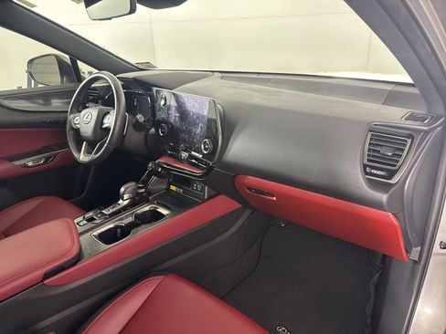 Used 2024 Lexus NX 250 FWD w/ Premium Package image 28