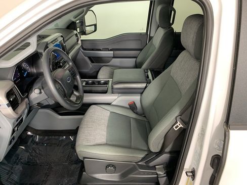 Used 2023 Ford F150 XLT w/ Trailer Tow Package image 17