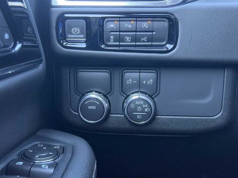 New 2026 GMC Yukon XL Denali image 13