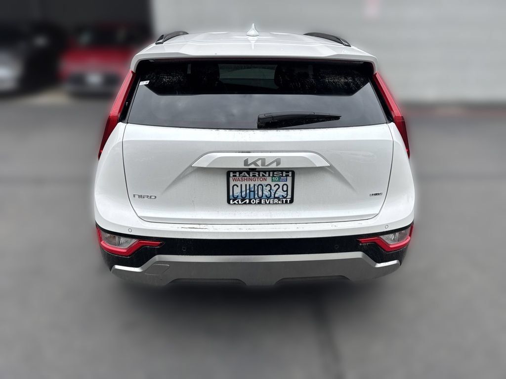 Used 2025 Kia Niro FWD image 5