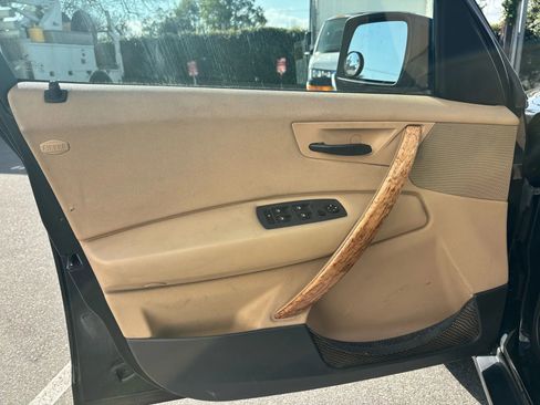 Used 2004 BMW X3 2.5i image 28