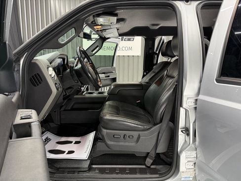 Used 2012 Ford F250 Lariat w/ Lariat Interior Pkg image 17