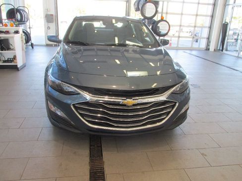 Used 2024 Chevrolet Malibu LT image 2