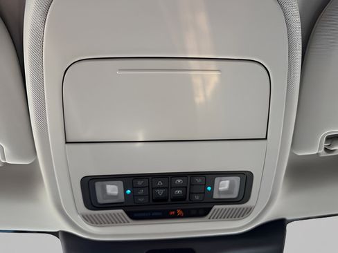 Used 2025 Ford Expedition Platinum AWD/4WD image 25