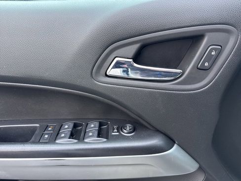 Used 2022 Chevrolet Colorado LT w/ LT Convenience Package image 17