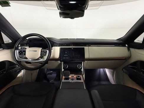 Used 2023 Land Rover Range Rover Long Wheelbase SE AWD/4WD image 15