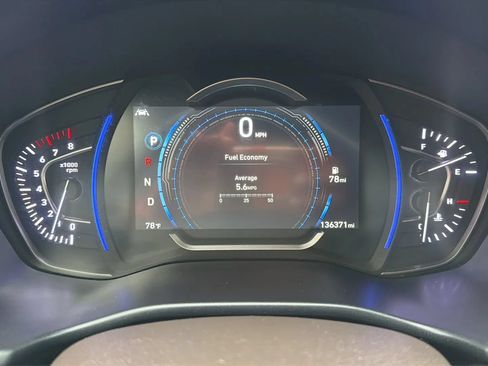 Used 2020 Hyundai Santa Fe Limited AWD/4WD image 16