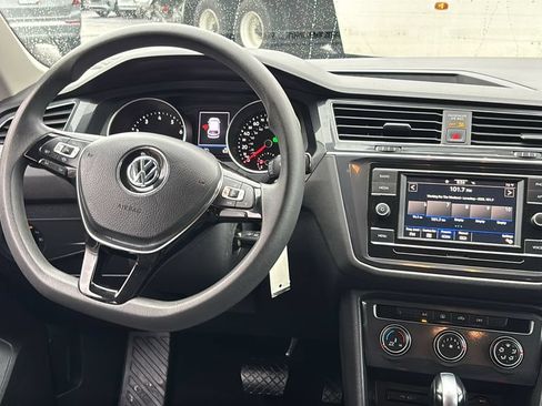 Used 2021 Volkswagen Tiguan S FWD image 7
