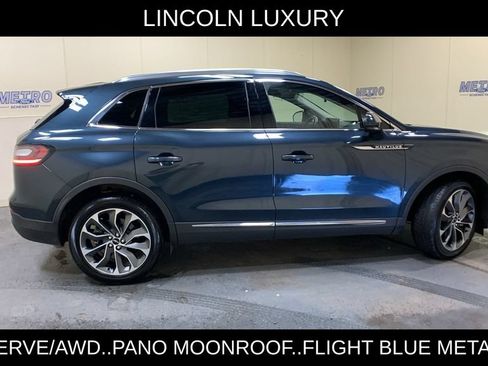 Used 2023 Lincoln Nautilus Reserve AWD/4WD image 2