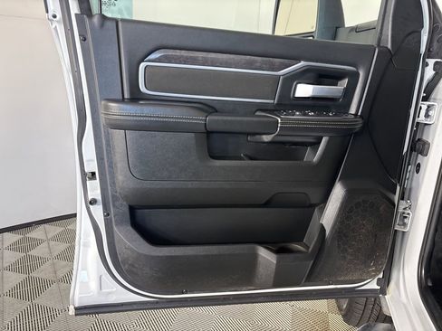 Used 2024 RAM 3500 Big Horn image 7