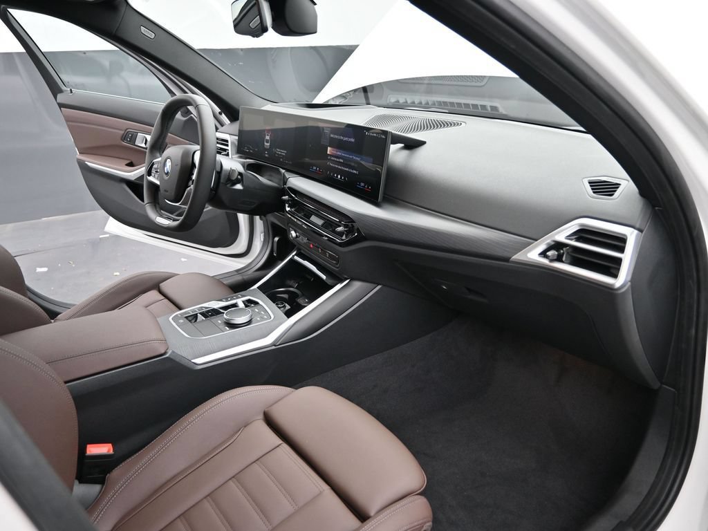 Used 2026 BMW 330i Sedan w/ Premium Package RWD image 19
