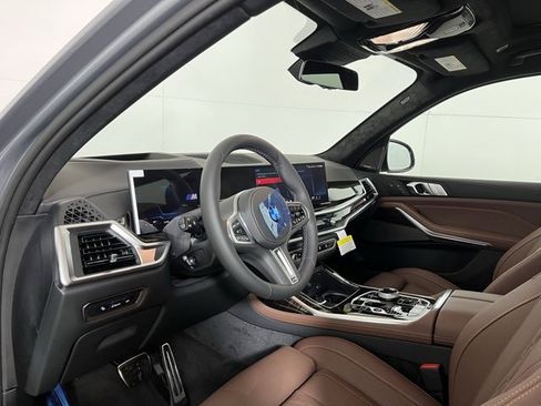 New 2026 BMW X7 M60i image 8