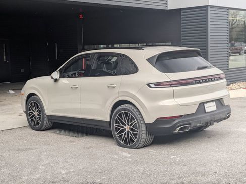 New 2026 Porsche Cayenne image 3