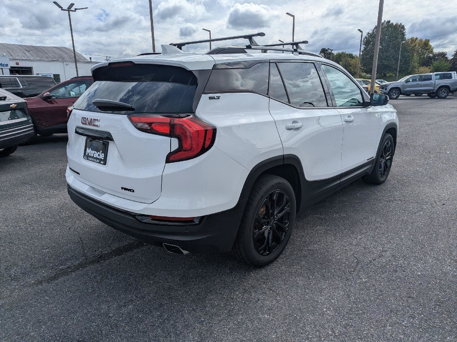 Used 2020 GMC Terrain SLT w/ Preferred Package AWD/4WD image 7