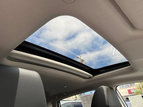 Used 2025 Honda HR-V EX-L image 21