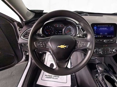 Used 2021 Chevrolet Malibu LT image 11