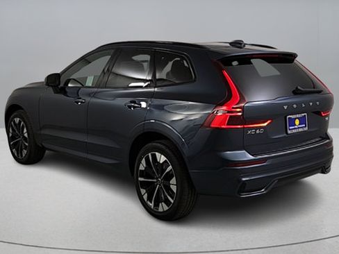 Used 2026 Volvo XC60 B5 Plus w/ Protection Package Premier AWD/4WD image 6