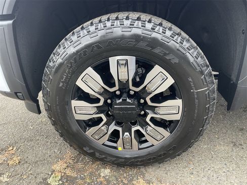 New 2026 GMC Sierra 3500 Denali w/ Denali Reserve Package image 34