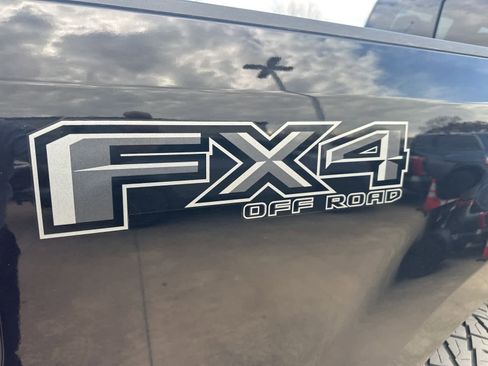 Used 2021 Ford F350 Lariat image 9