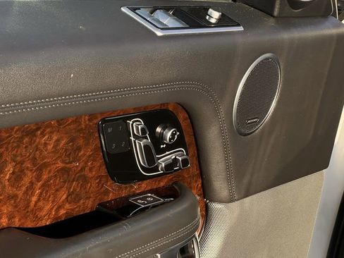 Used 2020 Land Rover Range Rover HSE image 20