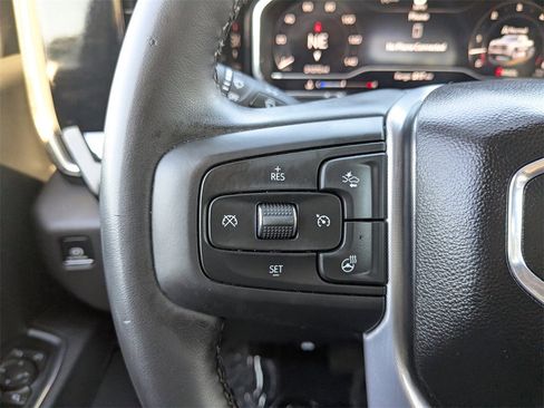 Certified 2025 GMC Sierra 1500 SLT image 19