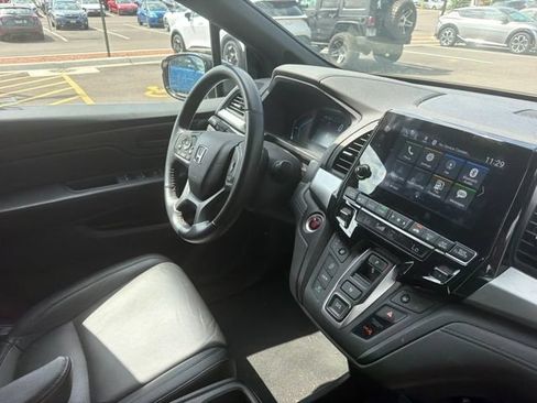 Used 2023 Honda Odyssey Sport image 13