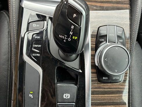 Used 2019 BMW 530i xDrive w/ M Sport Package image 35