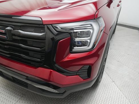 Used 2025 GMC Terrain Elevation w/ Black Edition image 21