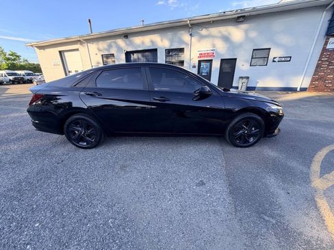 Used 2023 Hyundai Elantra SEL FWD image 22