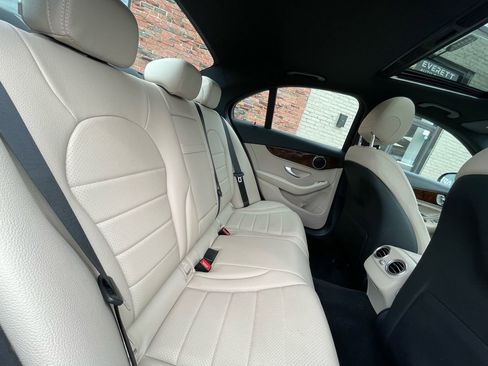 Used 2018 Mercedes-Benz C 300 4MATIC Sedan image 22