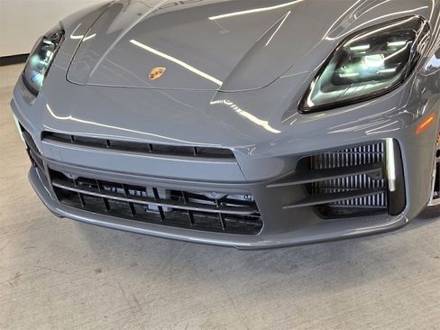 Certified 2025 Porsche Panamera RWD image 25