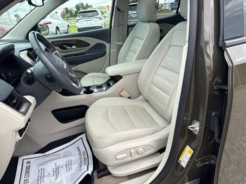 Used 2023 GMC Terrain Denali w/ Denali Premium Package AWD/4WD image 32