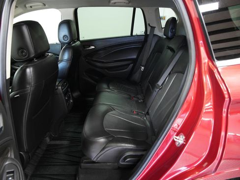 Used 2019 Buick Envision Essence image 21