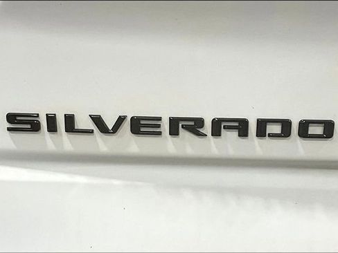 Used 2021 Chevrolet Silverado 1500 Custom Trail Boss w/ LPO, Dark Essentials Package AWD/4WD image 20