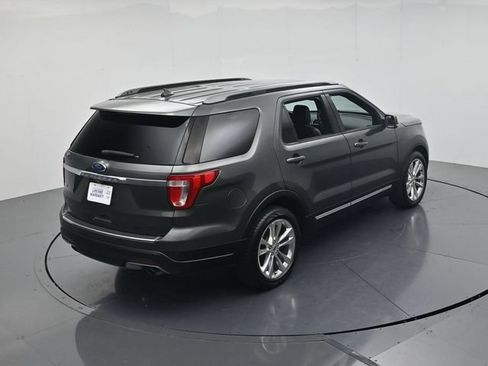 Used 2018 Ford Explorer XLT w/ Equipment Group 202A FWD image 45