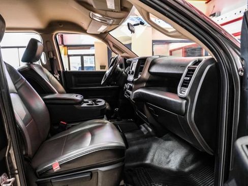 Used 2019 RAM 2500 Tradesman w/ Chrome Appearance Group image 30