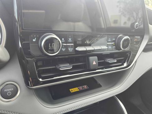 New 2026 Toyota Highlander XLE image 30