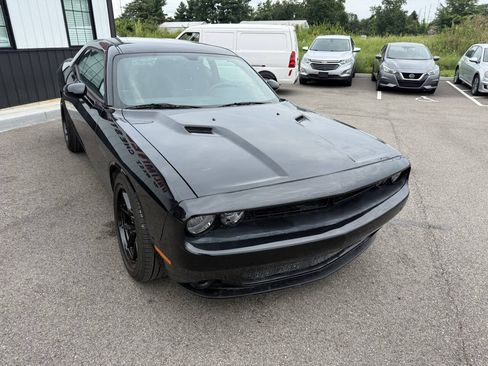 Used 2014 Dodge Challenger SRT8 Core RWD image 4