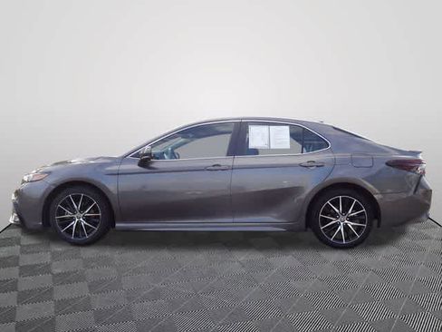 Used 2024 Toyota Camry SE FWD image 2